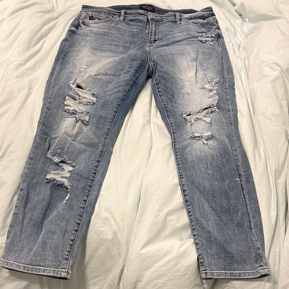Judy Blue Light Blue Distressed Boyfriend Jeans